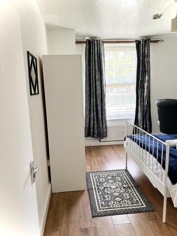 Shadwell Holiday Rooms Londra Dış mekan fotoğraf